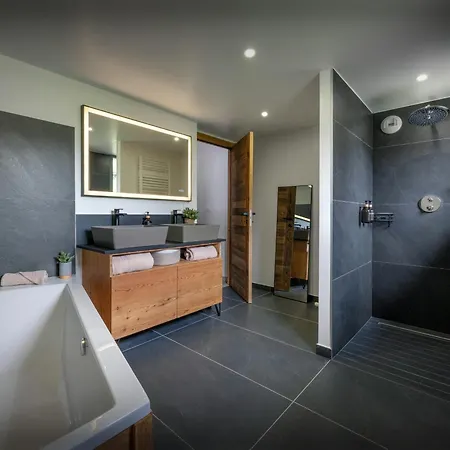 Chalet Emeraude Des Alpes - Ovo Network